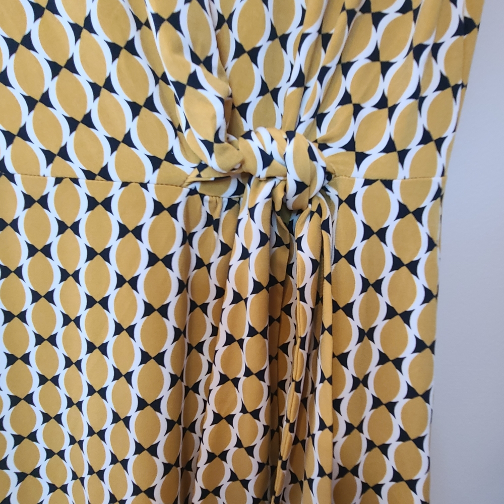 Ann Taylor Factory Faux Wrap Dress | Mustard Yellow Geo Print | Size 6 - Picture 5 of 10